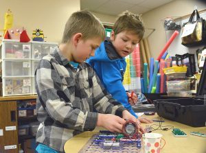 circuits & electronics lessons for grades k-4