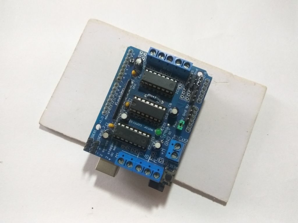 Arduino Bluetooth Robot