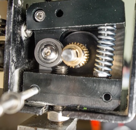 Fix extruder gear on an Anet A8 3D printer